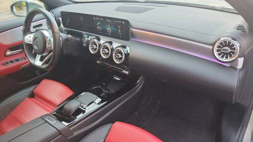 Mercedes Classe A 250 224 7G-DCT - AMG Line – 2019 – 48734 km – Essence – Boîte Automatique — photo 34
