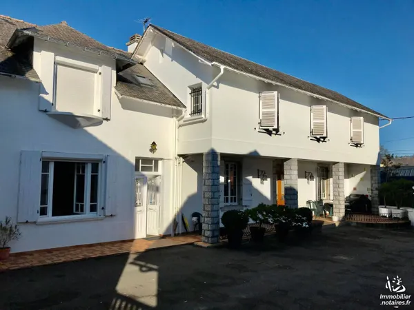 Maison 13 pièces 338 m²