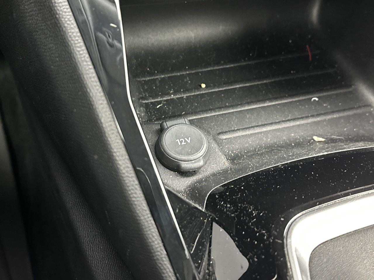 Peugeot 2008 puretech 130 s&s bvm6 allure pack — photo 29