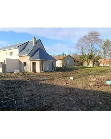 Terrain constructible viabilisé de 465m ²