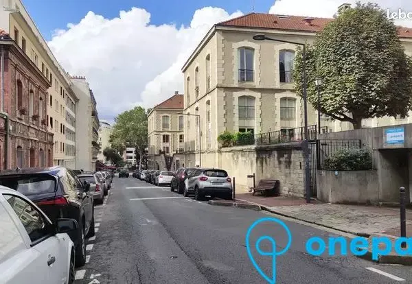 Parking/box 12 m² ISSY LES MOULINEAUX