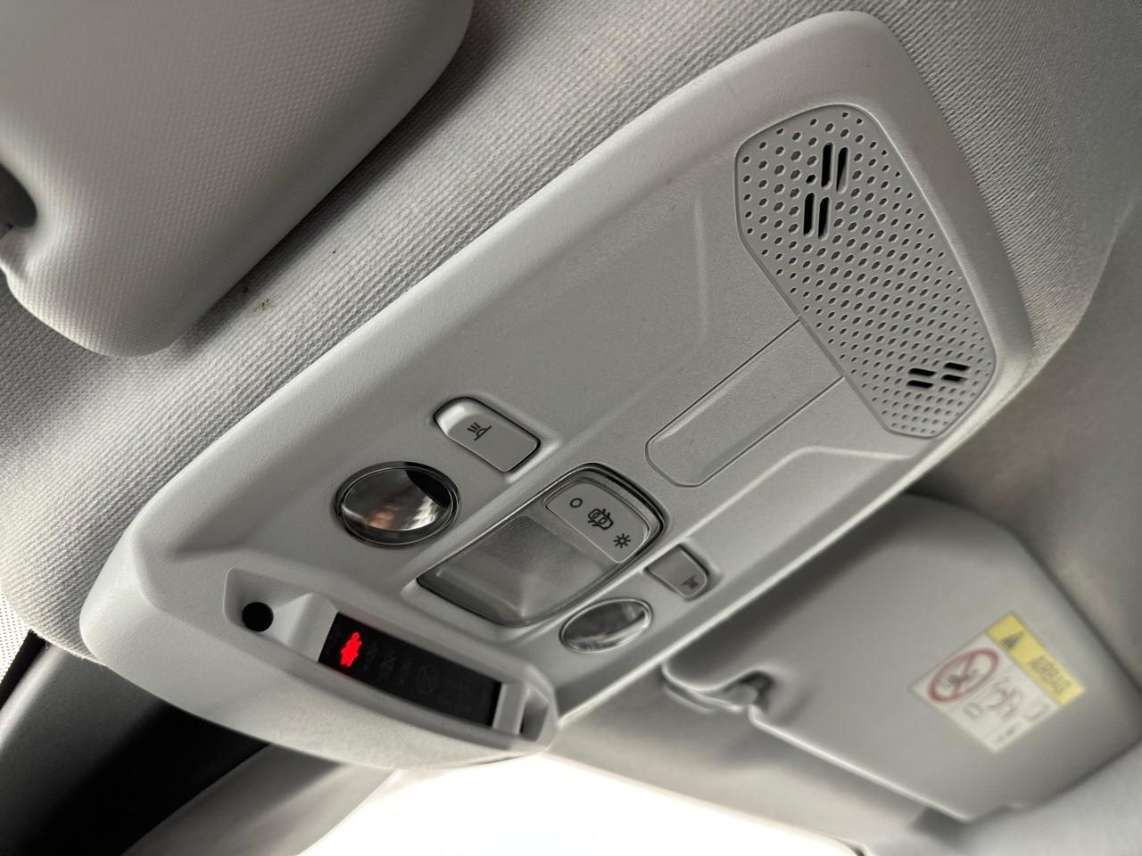 Peugeot 208 puretech 100 s&s bvm6 style — photo 30