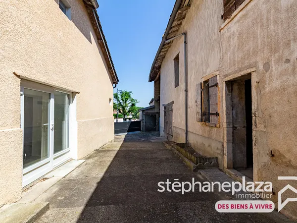 Maison de village avec 220 m² de dépendances | Fort potentiel