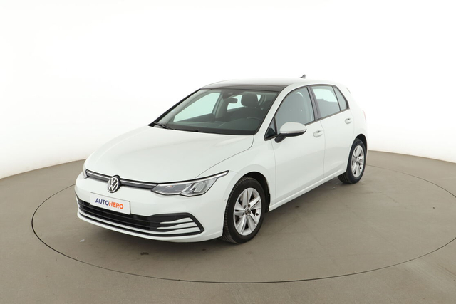 Volkswagen Golf VIII 1.0 eTSI OPF Life Business 1st DSG7