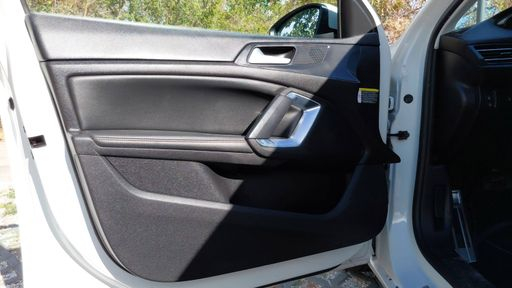 Peugeot 308 1.5 BlueHDi 130 EAT8 - Tech Edition – 2020 – 138961 km – Diesel – Boîte Automatique — photo 18