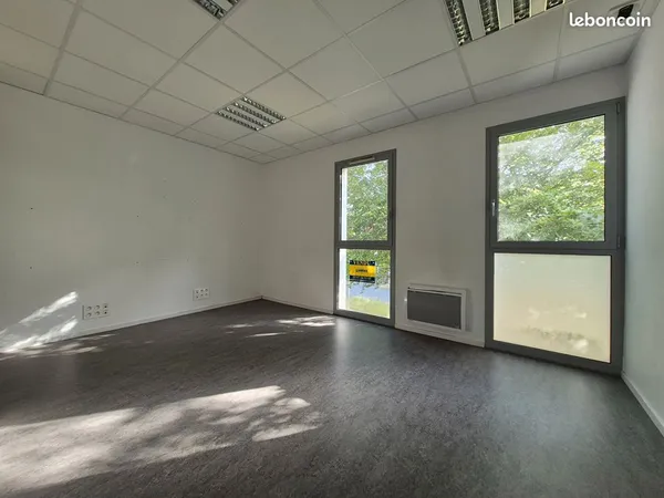 Bureaux 78 m² AURAY