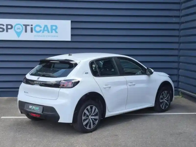 Peugeot 208 e- 136ch active — photo 3