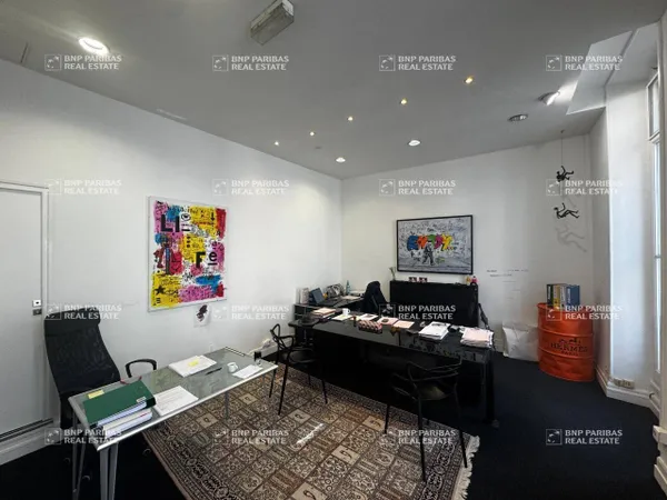 Bureaux 163 m²