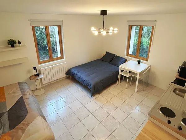 Appartement meublé rénové - Eau & Wi-Fi inclus - 24m²