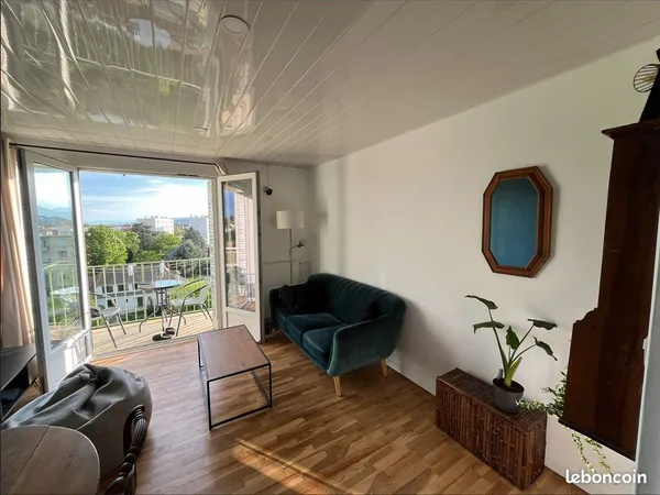 Appartement lumineux Chateauvert