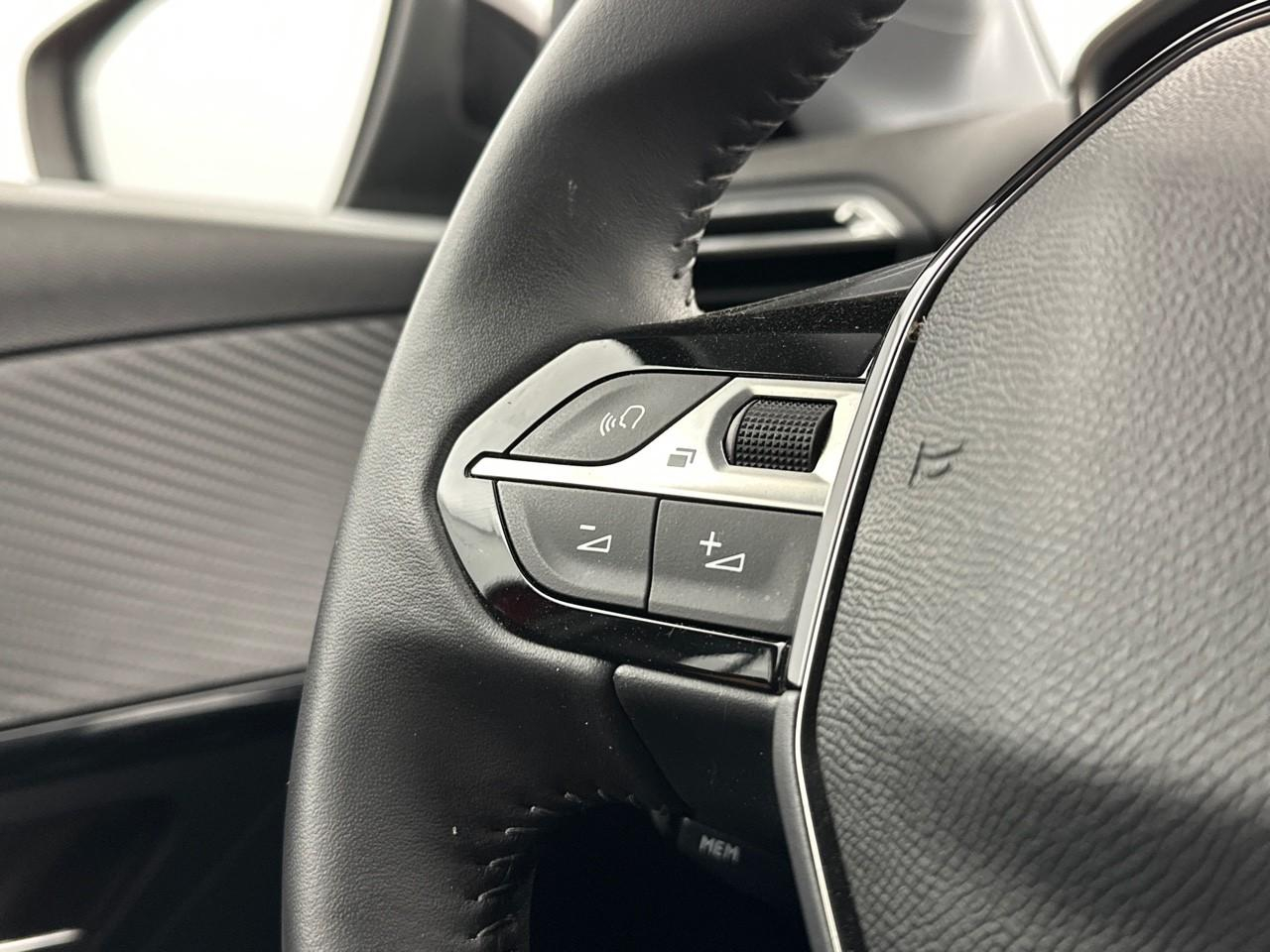 Peugeot 208 puretech 75 s&s bvm5 active pack — photo 17