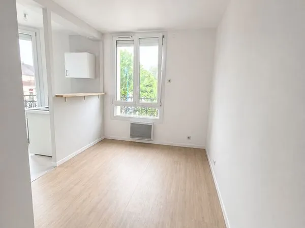 Studio lumineux - proche cdg