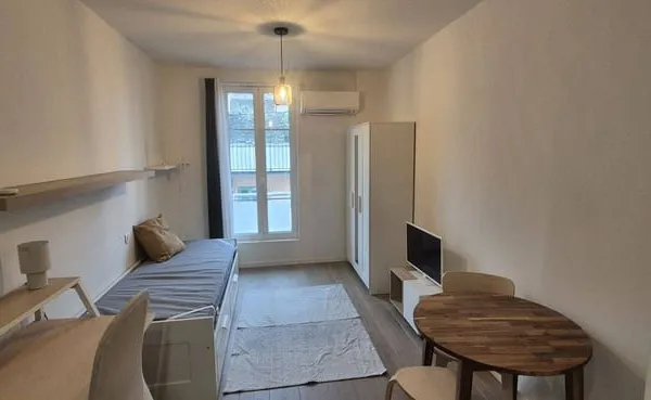 Studio 1 pièce 21 m²