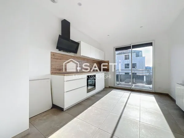 Grand appartement T2 en duplex - 85 m² au sol