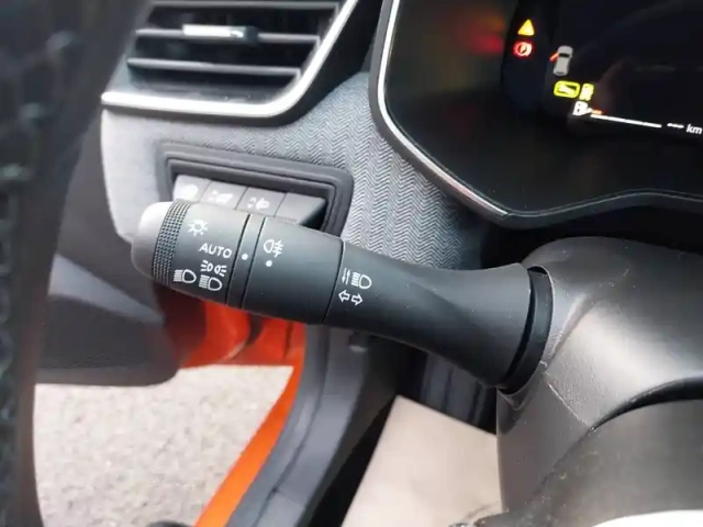Renault Clio eco-g 100 gsr2 — photo 19