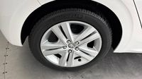 Peugeot 208 1.2 PureTech 82ch E6.c Signature 5p — photo 22