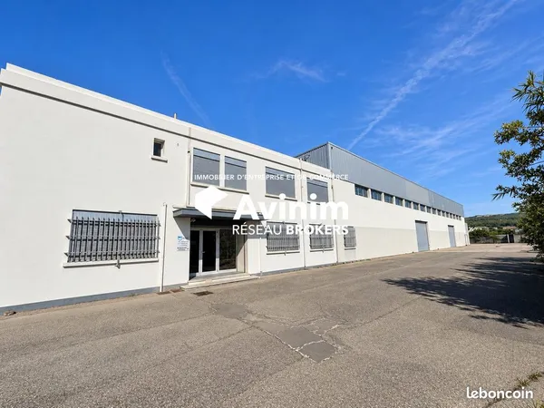 Local 1360 m² Rognac