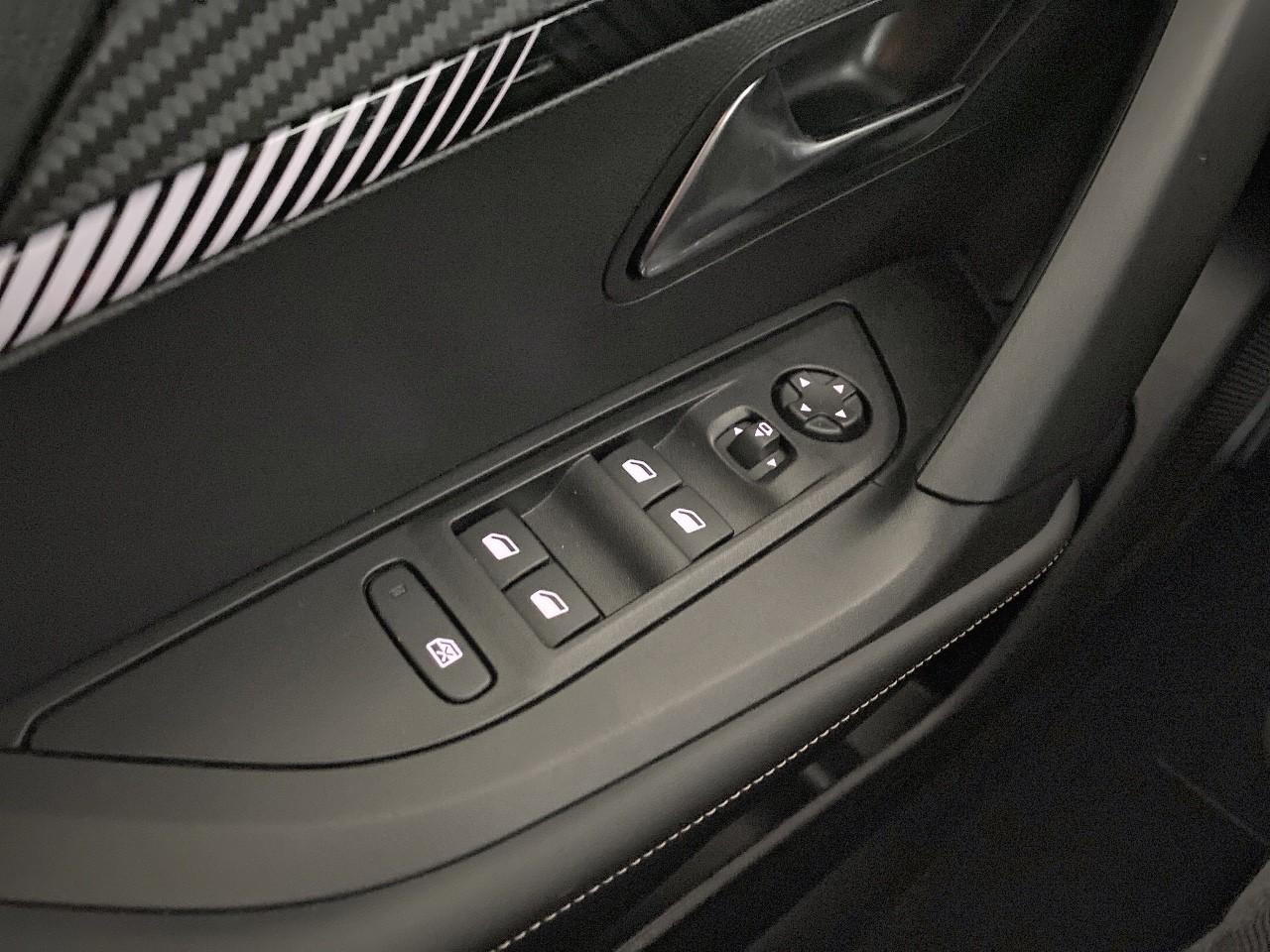 Peugeot 2008 hybrid 145 ch e-dcs6 allure — photo 20