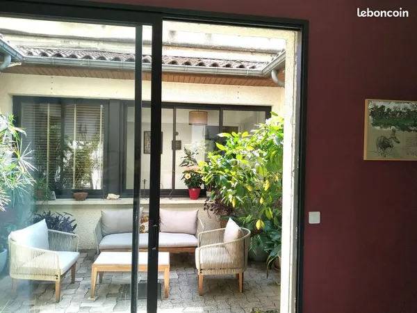 Maison de ville avec jardin et patio
