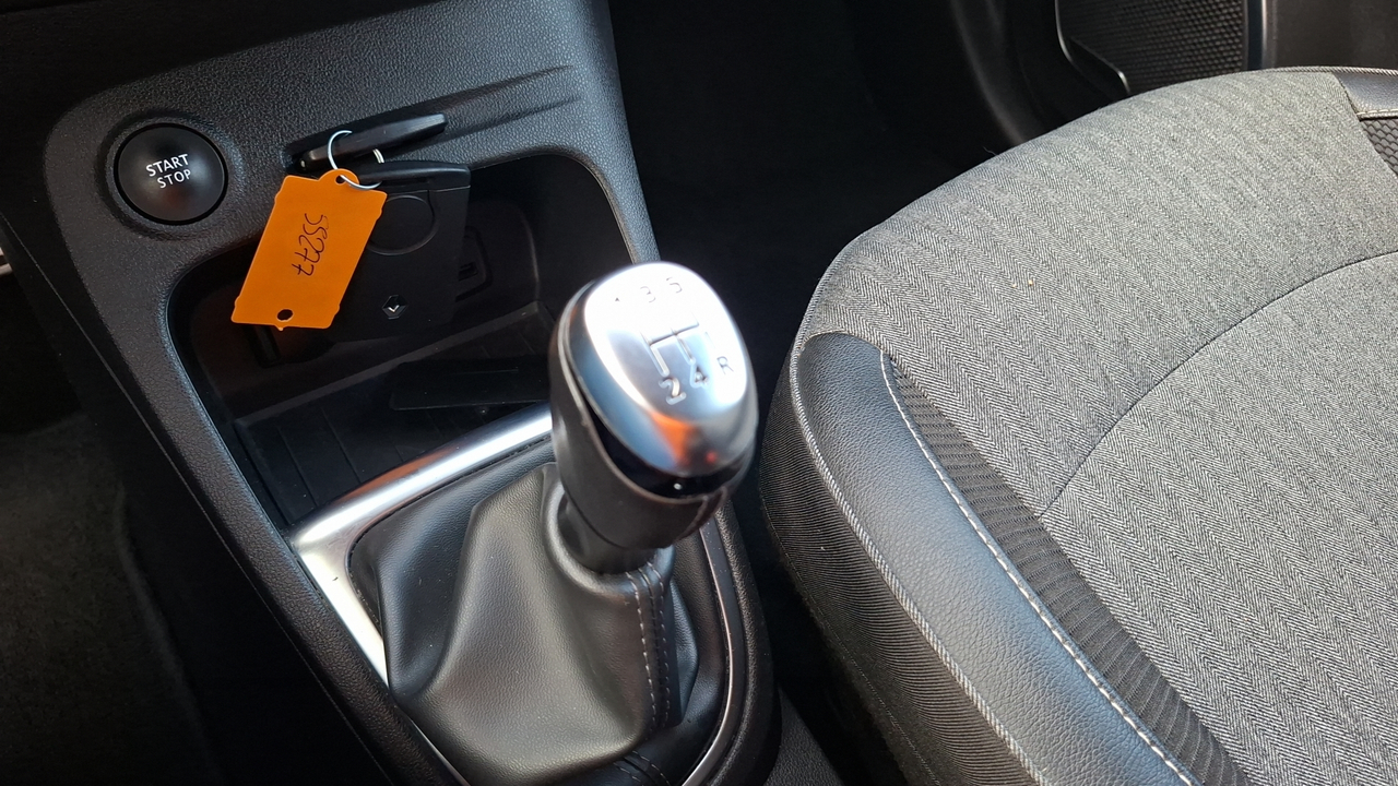 Renault Captur TCe 90 — photo 23