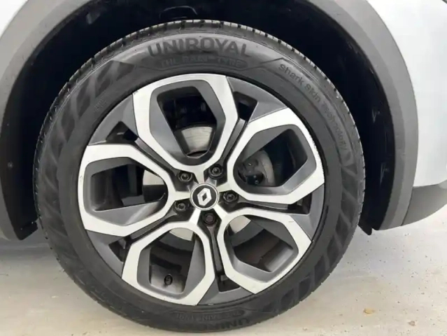 Renault Captur tce 140 edc 21 intens 5p — photo 21