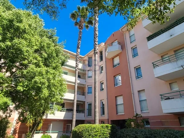 Idéal pour un pied-à-terre sur la Côte d'Azur ou pour un inv