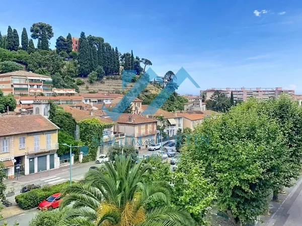 MENTON 600 METRES MER BORRIGO