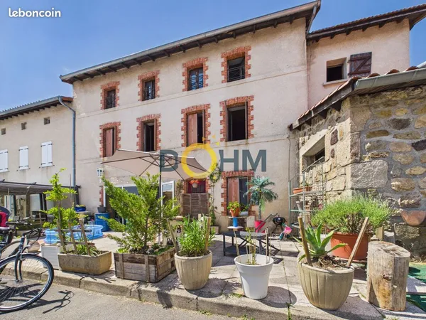 Maison 6 pièces 233 m²