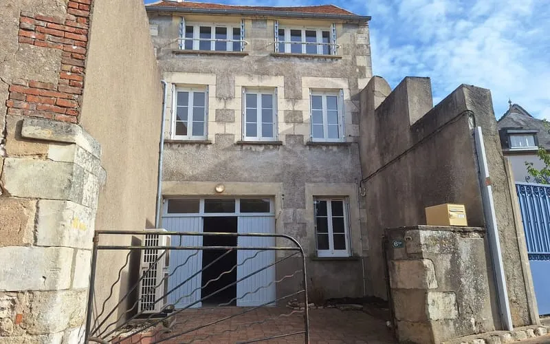 Photo 1
