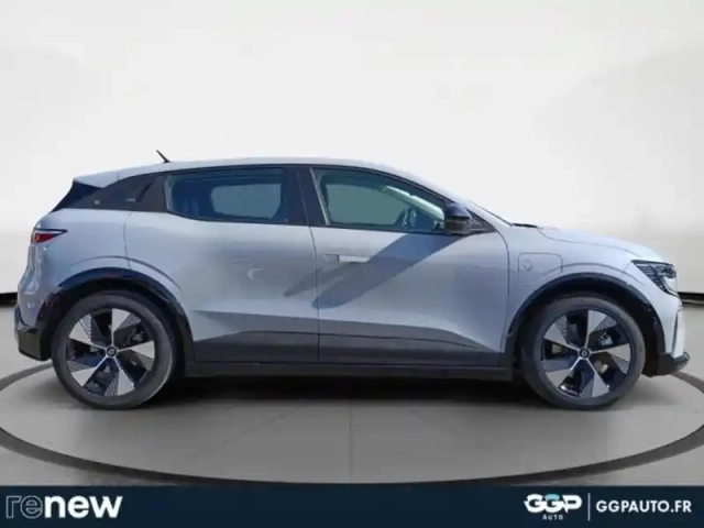 Renault Megane e-tech electric ev60 220ch equilibre super charge -b — photo 6