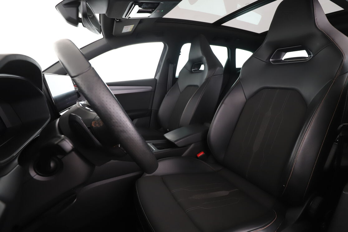 Cupra Leon Sportstourer 1.4 e-Hybrid DSG6 — photo 9