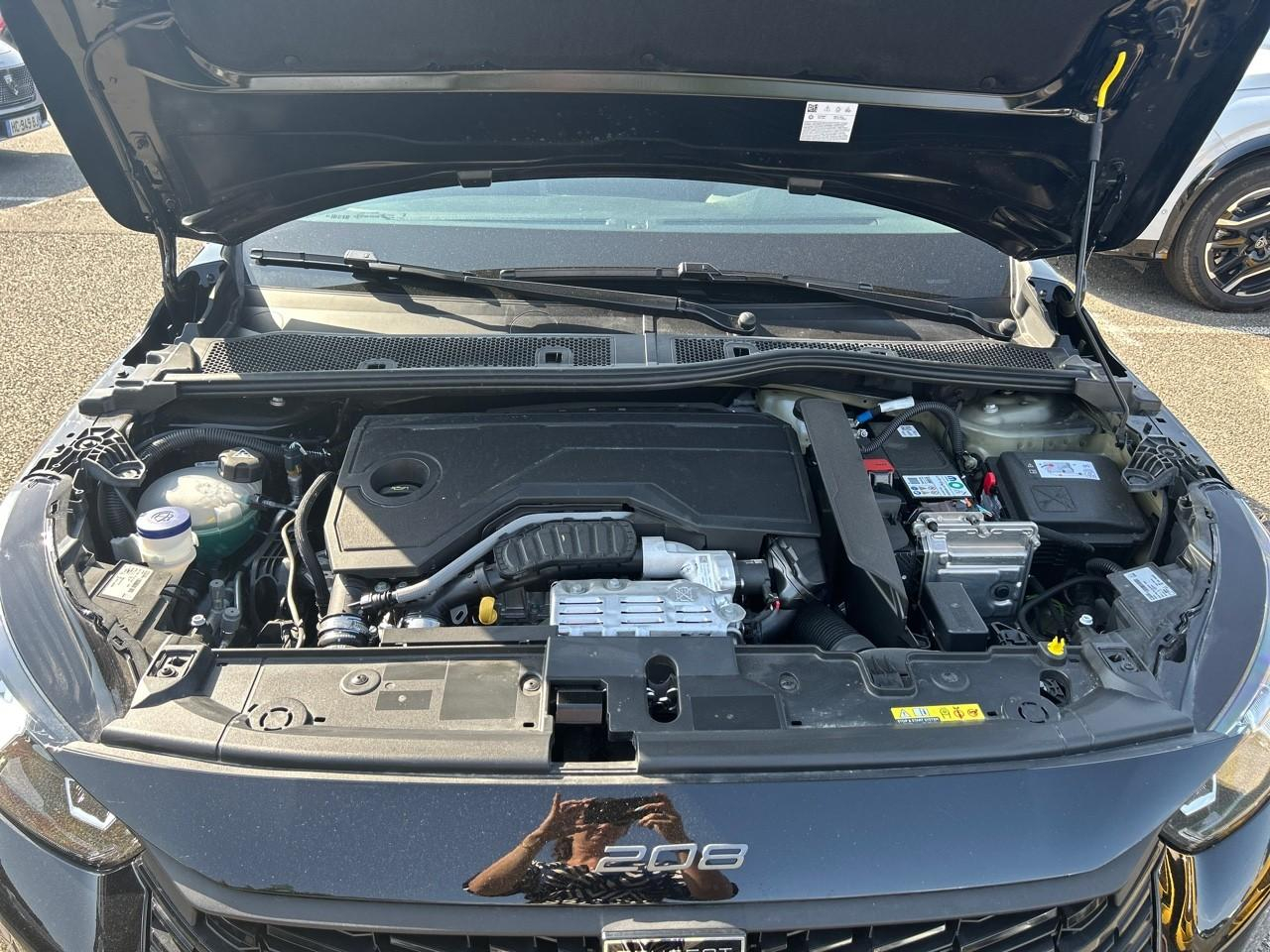 Peugeot 208 1.2 hybrid 110ch edition e-dcs6 — photo 20
