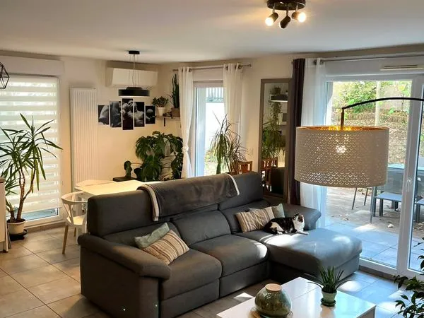 Hyper-Centre de Marcy-l'Étoile - T4 de 83 m² avec jardin de 120 m² et garage double