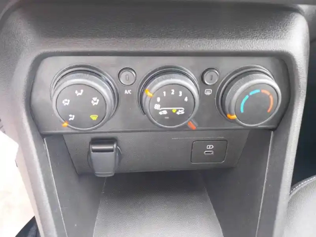 Dacia Sandero tce 90 gsr2 — photo 27