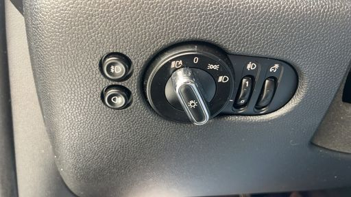 Mini One 1.2 102 - Hatch – 2016 – 126356 km – Essence – Boîte Manuelle — photo 21