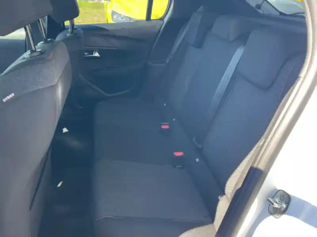 Peugeot 208 hybrid 110 ch e-dcs6 — photo 10