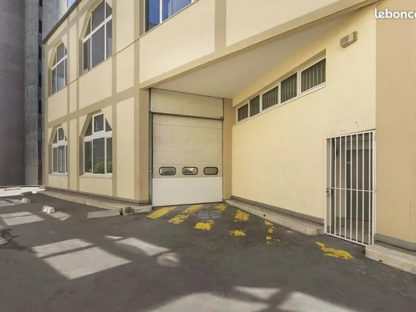 LOCAL D'ACTIVITE 620 m² AUBERVILLIERS