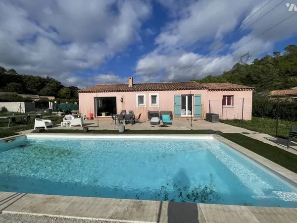SUR 2000m² DE TERRAIN VILLA AU CALME 6 PIECES + PISCINES
