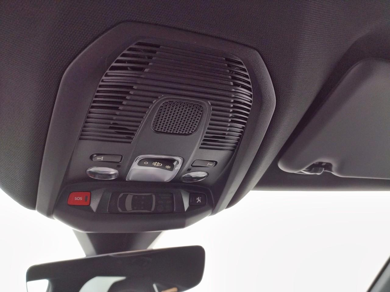 Peugeot 3008 puretech 130ch s&s eat8 gt — photo 20