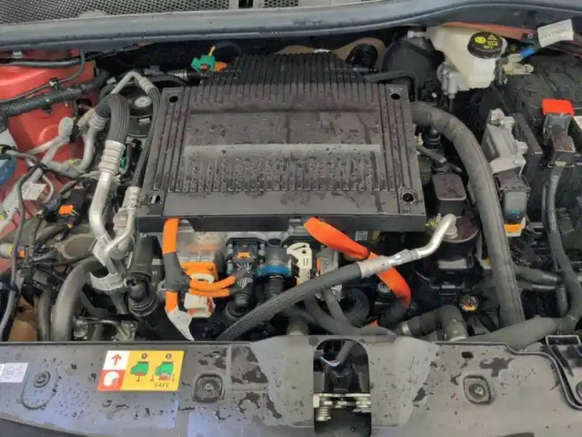 Peugeot 2008 electrique 136 ch — photo 15