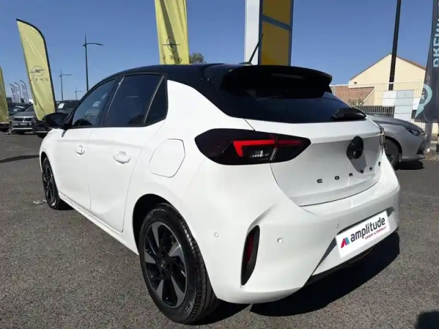 Opel Corsa electric 136ch gs — photo 7