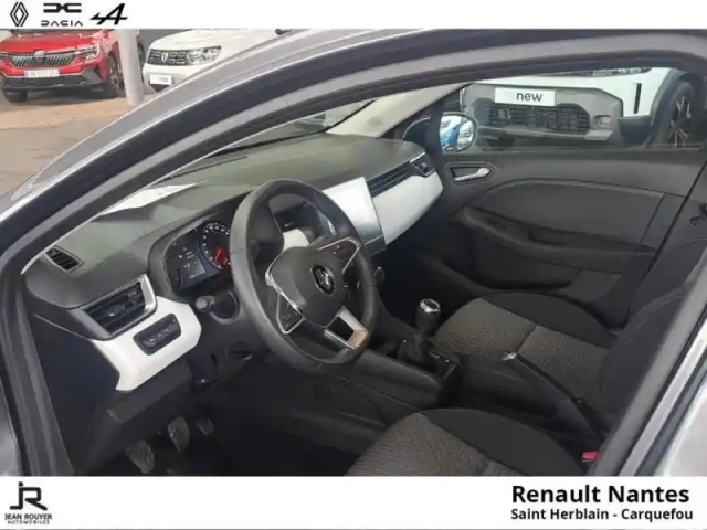 Renault Clio 1.0 tce 90ch evolution — photo 12