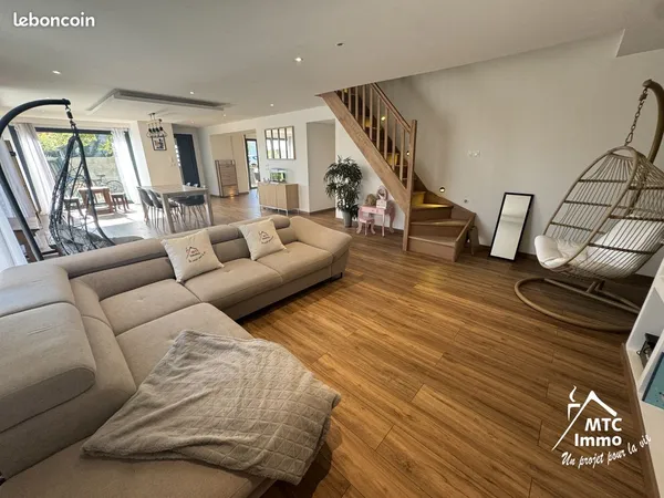 Maison 6 pièces 153 m²