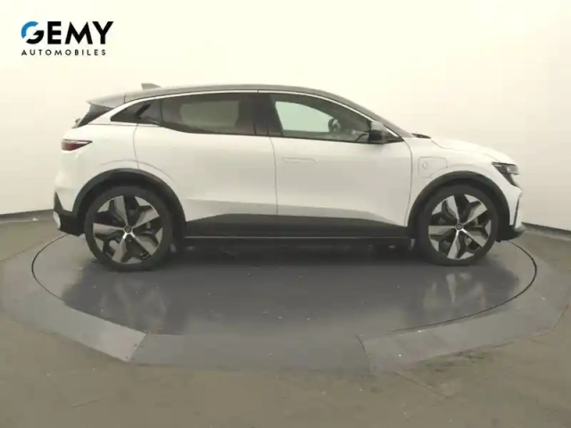 Renault Megane e-tech ev60 220 ch super charge — photo 19