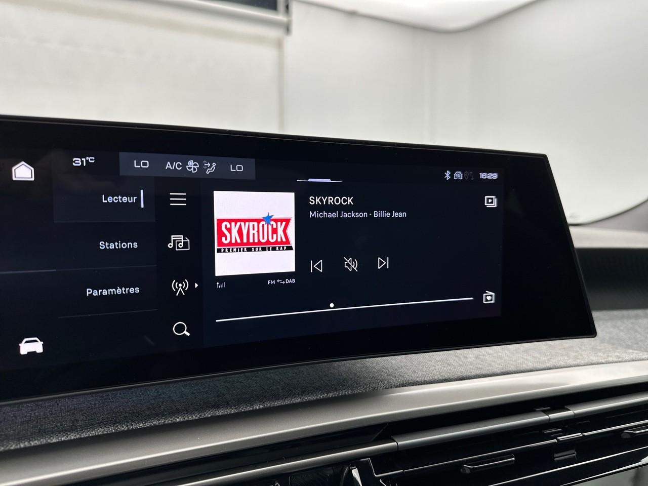 Peugeot 3008 hybrid 145 e-dcs6 allure — photo 22