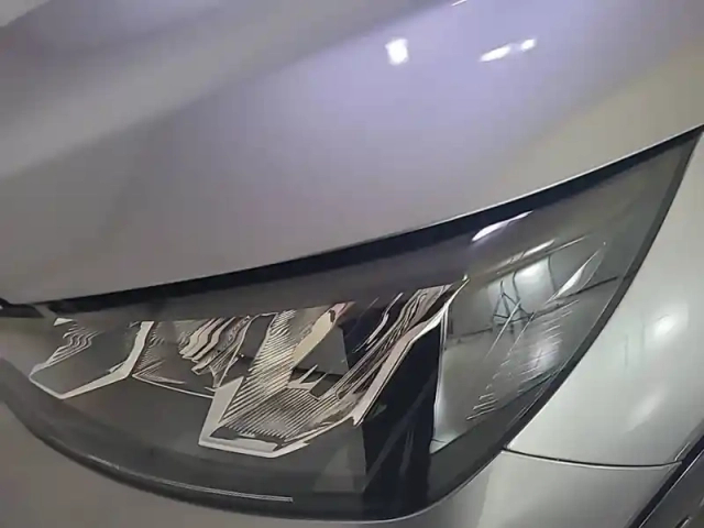 Peugeot 208 hybrid 110 e-dcs6 — photo 14