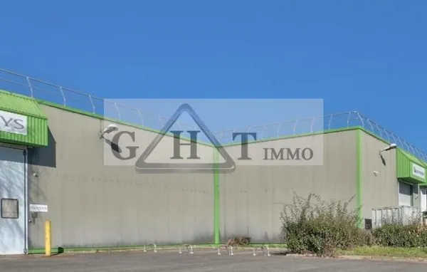 2000 M² ENTREPOT BUREAUX A LOUER A SAINT THIBAULT
