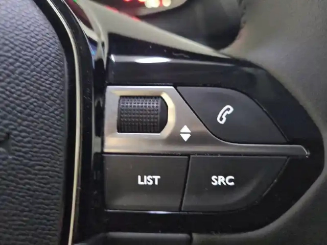 Peugeot 208 100 s&amp;s bvm6 — photo 50