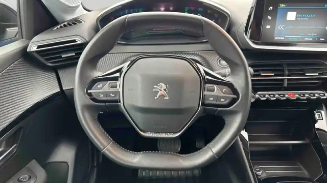Peugeot 208 electrique 50 kwh 136ch — photo 32