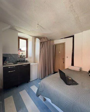 Studio 1 pièce 17 m²